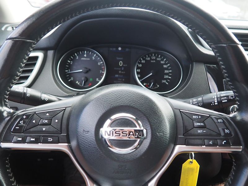 Nissan Qashqai (2019) 1.3 DIG-T 103 kW, 1. Maj ČR - fotka 22 z 34