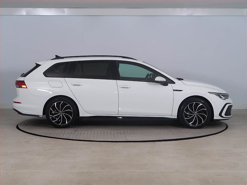Volkswagen Golf (2023) R-Line 2.0 TDI, Automat - fotka 6 z 28