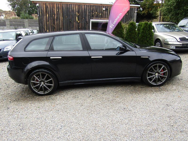 Alfa Romeo 159 (2009) 2.0JTD 125kW - fotka 9 z 33