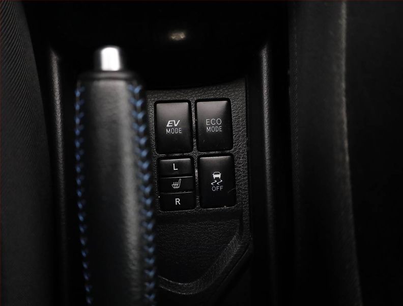 Toyota Yaris (2018) 1.5 Hybrid, Automat - fotka 13 z 19