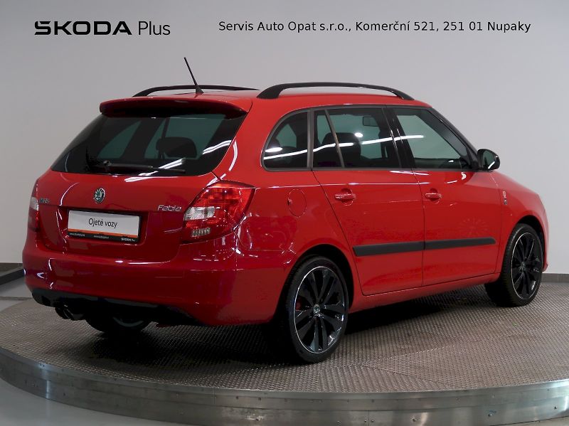 Škoda Fabia (2011) RS 1.4TSI 132KW DSG - fotka 2 z 25