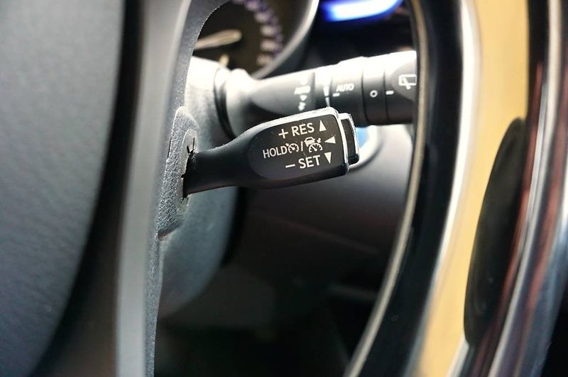 Toyota C-HR (2018) ACTIVE 1,8 HYBRID 72 kW - fotka 39 z 49