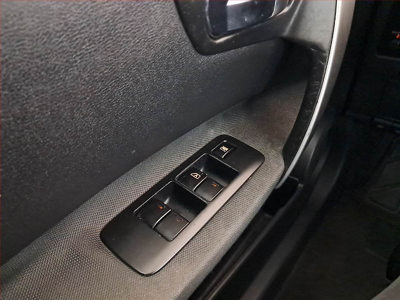 Nissan Qashqai (2009) 2.0, Serv.kniha, Tempomat - fotka 19 z 19