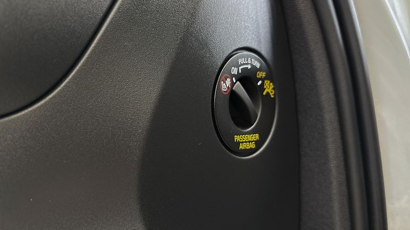 Volvo V60 (2018) D4 MOMENTUM + EL. TAŽNÉ - fotka 27 z 33