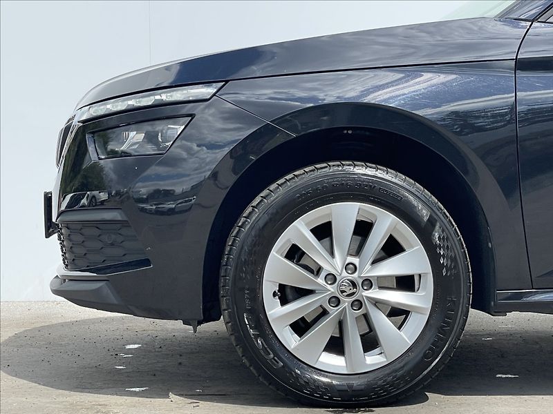 Škoda Kamiq 1,5 TSI DSG Style TAŽNÉ+ACC - fotka 20 z 23