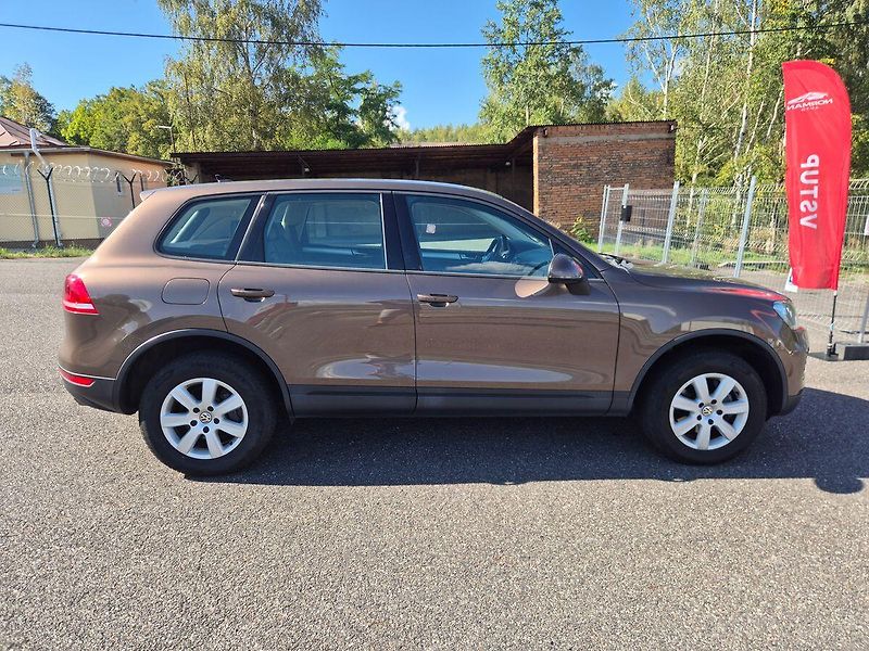 Volkswagen Touareg 3.0TDi 150kW 4x4 tažné - fotka 8 z 32