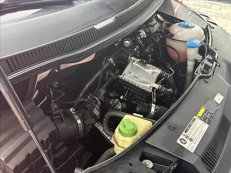 Volkswagen Transporter 2,0 TDI 150PS  L2H1 DSG Dílna - fotka 46 z 53