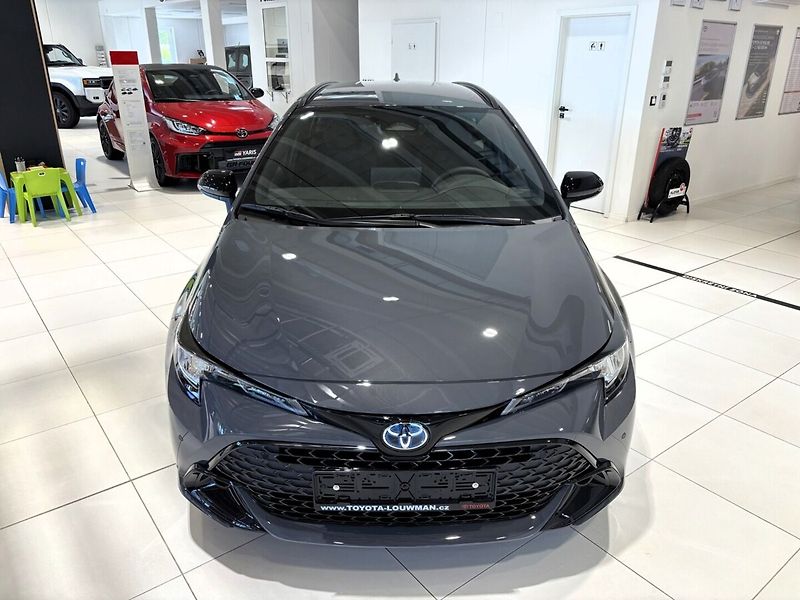 Toyota Corolla 1,8   TS Comfort Tech HEV - fotka 2 z 10