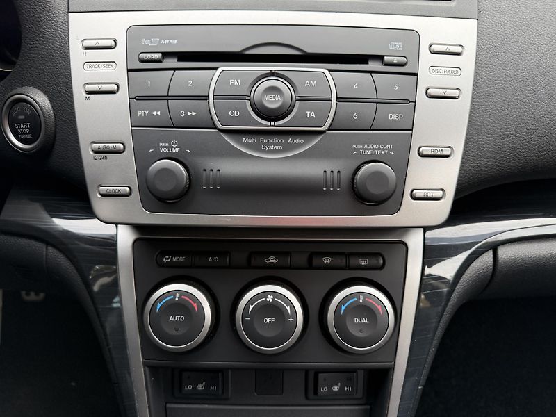 Mazda 6 2.5 Dynamic - fotka 27 z 34
