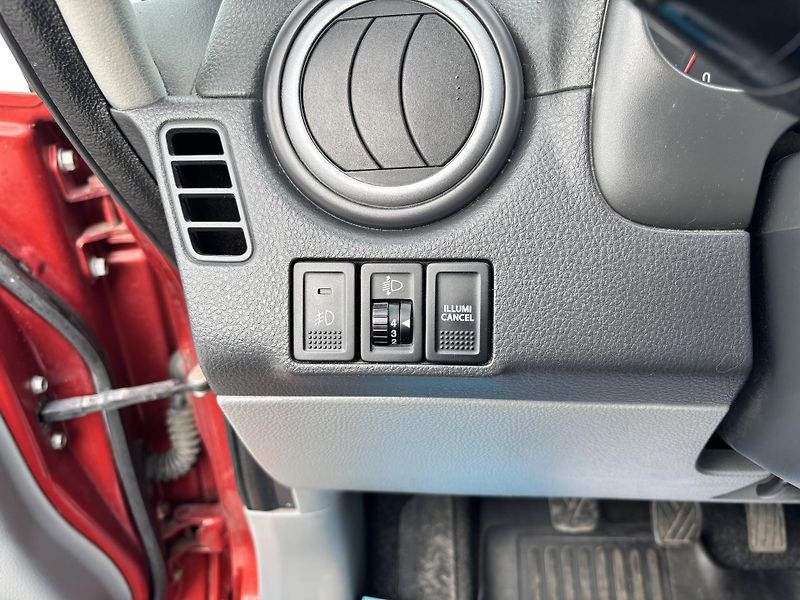 Suzuki SX4 (2007) 1.6 VVT 79KW 4x4 - fotka 22 z 26