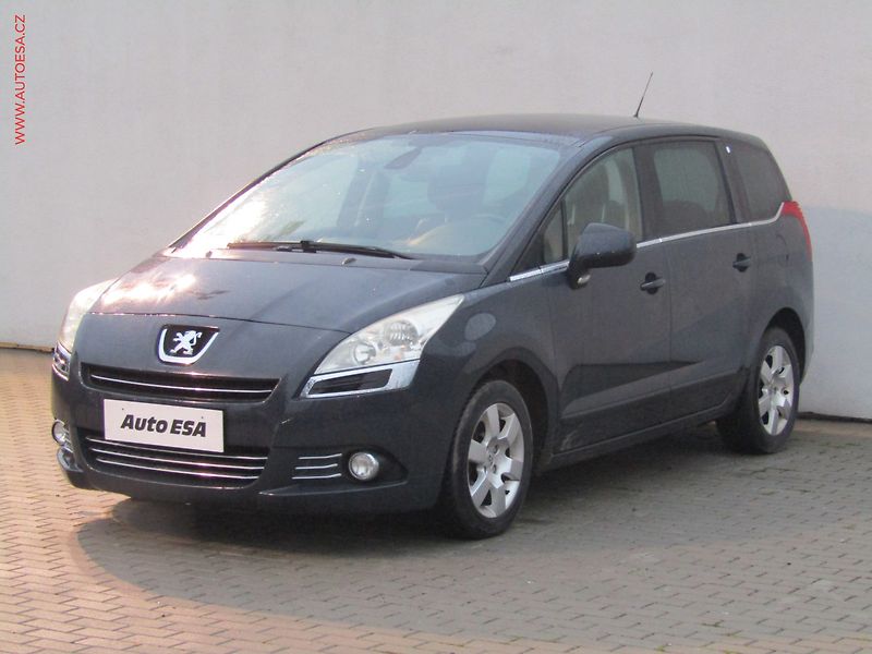 Peugeot 5008 (2011) 1.6HDi, Navi, kůže - fotka 3 z 18