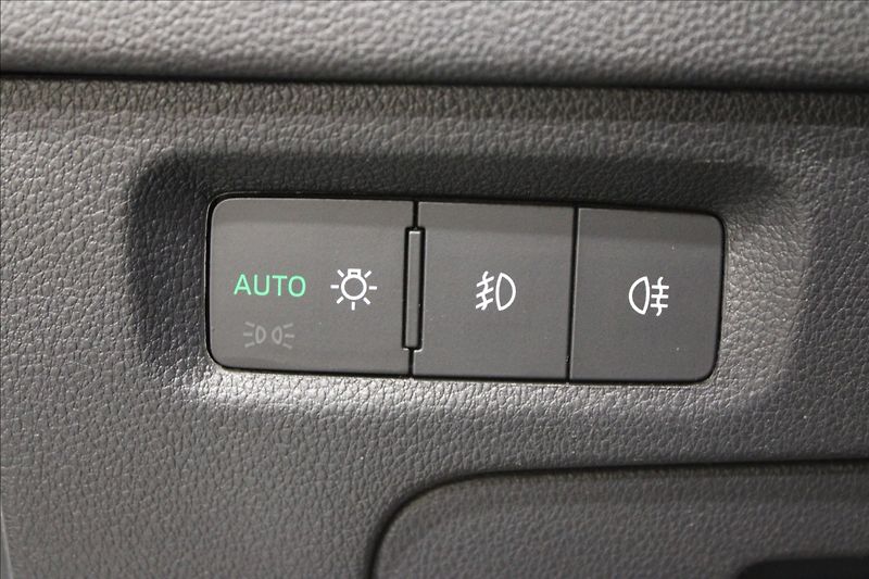 Škoda Octavia 2,0 TDI Scout 4x4 DSG 1.majite - fotka 19 z 40