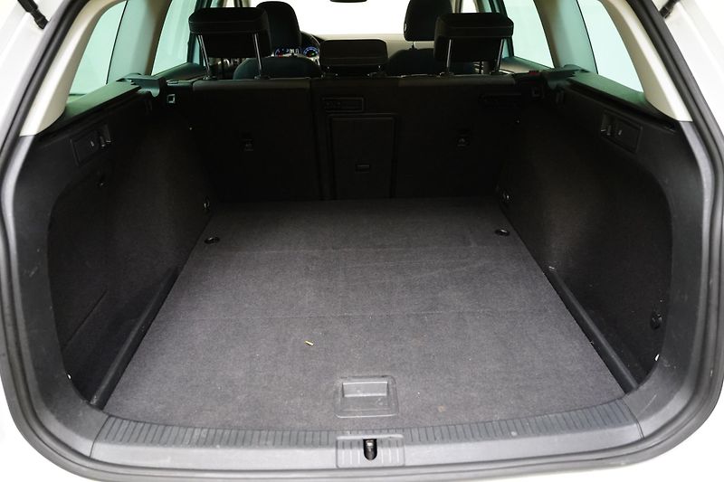 Volkswagen Golf - fotka 26 z 26
