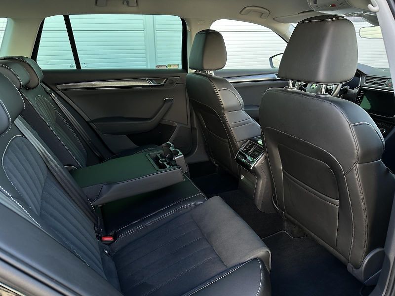 Škoda Superb Combi Style+ 2.0TDi 150PS DSG - fotka 41 z 47