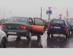 Nejvtipněji naložené vozy na silnicích. Nákladem je vše, co si zamanete.