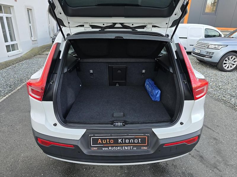 Volvo XC40 - fotka 40 z 43