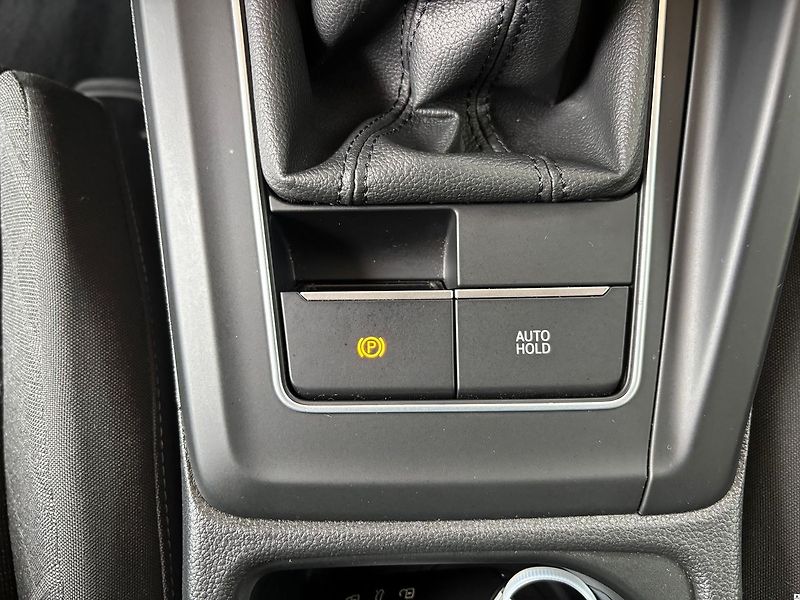Volkswagen Golf 1.5TSi/2023/1M.LIFE.DPH.ACC-ZÁ - fotka 41 z 52
