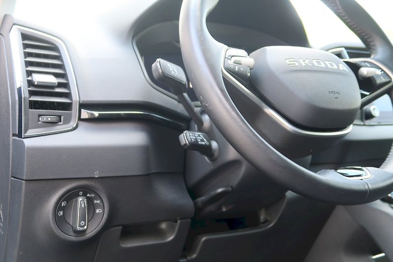 Škoda Karoq (2025) TOP Selection 1.5 TSI 110 kW - fotka 18 z 29