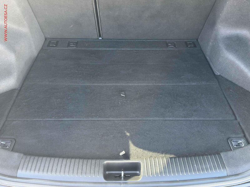 Kia Ceed (2019) 1.6 CRDi, 1.maj,ČR, servis - fotka 7 z 22