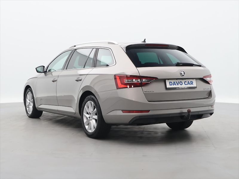 Škoda Superb 2.0 TDI 110kW Style Bi-Xenon - fotka 5 z 38