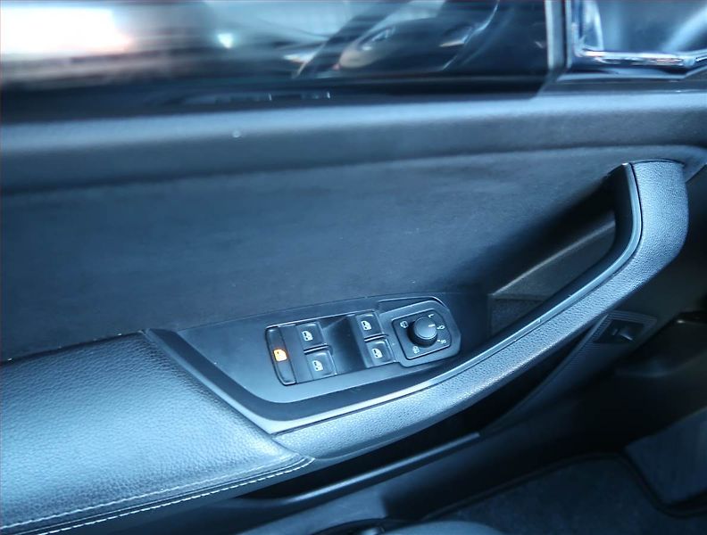 Škoda Kodiaq (2017) Style Plus 1.4 TSI, Navi - fotka 16 z 16