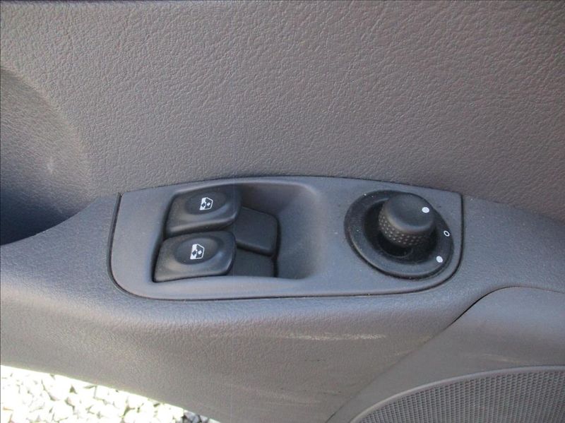 Renault Mégane 1,4 i, klima, serv. kniha, - fotka 22 z 32