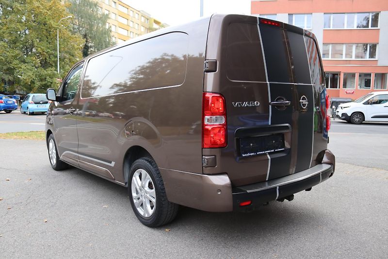 Opel Vivaro (2020) 2.0 BlueHDi/CDTi 130 kW - fotka 15 z 57