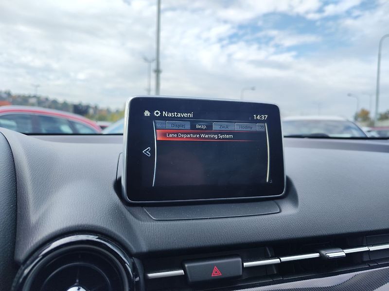 Mazda 2 1.5 Skyactiv/55kW - fotka 15 z 28