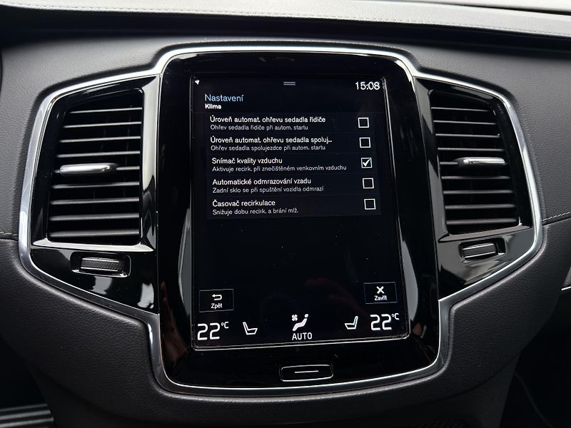 Volvo XC90 D5 AWD R-DESIGN PRO // VZDUCH  - fotka 48 z 60