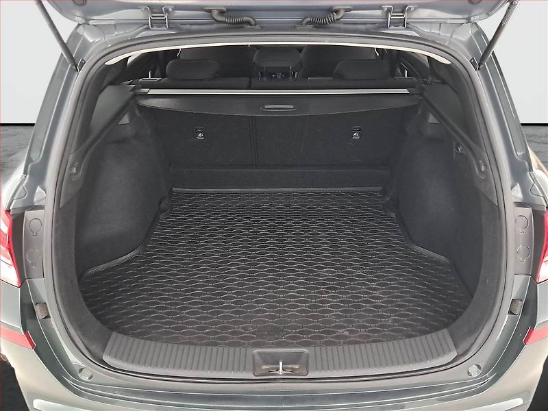 Hyundai i30 (2025) Family Smart 1.0 T-GDI - fotka 14 z 19
