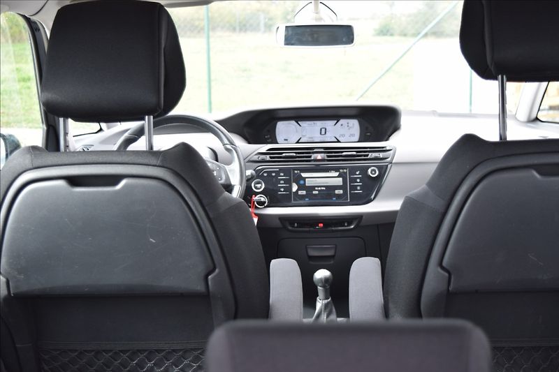 Citroën C4 Picasso 1,6 HDI ALU KLIMA BEZ ADBLUE - fotka 15 z 51