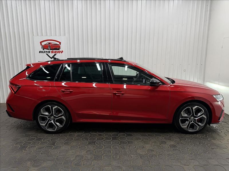 Škoda Octavia 2.0TDI 147kW DCC PANO RS PLUS - fotka 10 z 53