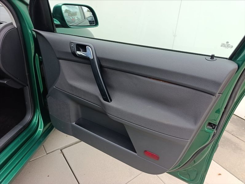Volkswagen Polo 1,2 Klimatizace koup. v ČR - fotka 24 z 26