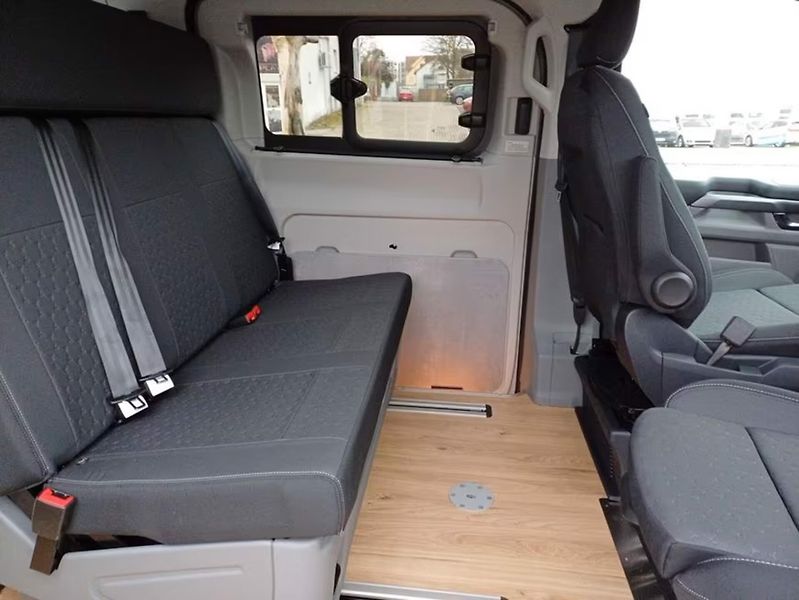 Ford Tourneo Custom Nugget Titanium 320 L1 - fotka 8 z 13