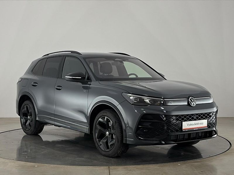 Volkswagen Tiguan R-Line 4MOT DSG - fotka 14 z 31