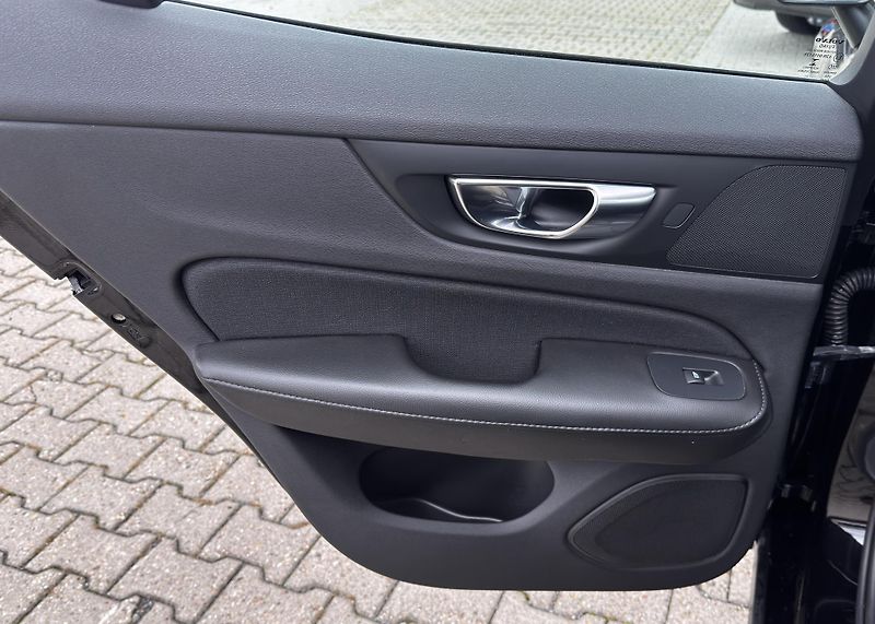 Volvo S60 B4 FWD // 1. maj // +kola - fotka 20 z 41