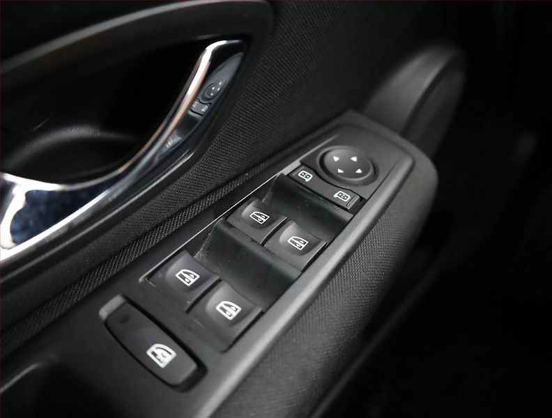 Renault Mégane (2011) 1.6 16V, Tempomat - fotka 12 z 14