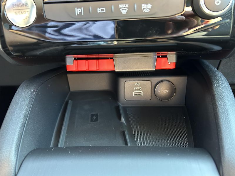 Ford Kuga Top Edition 2.5 HEV 132 kW - fotka 35 z 37