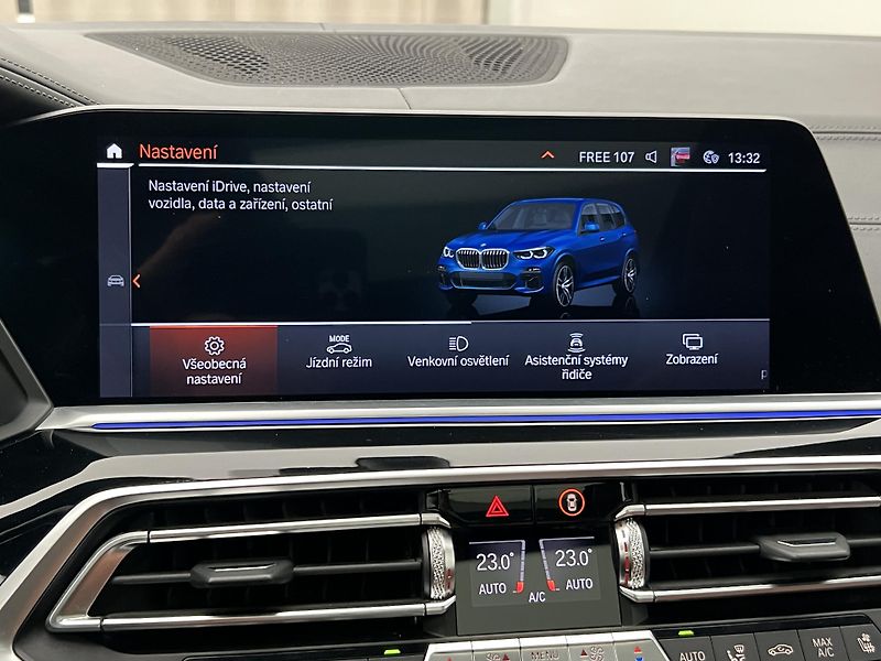BMW X5 XDrive 30d M-Paket AUT CZ - fotka 40 z 54