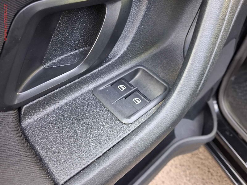 Škoda Fabia (2014) 1.2 TSi, Ambition, TZ, +kola - fotka 13 z 15