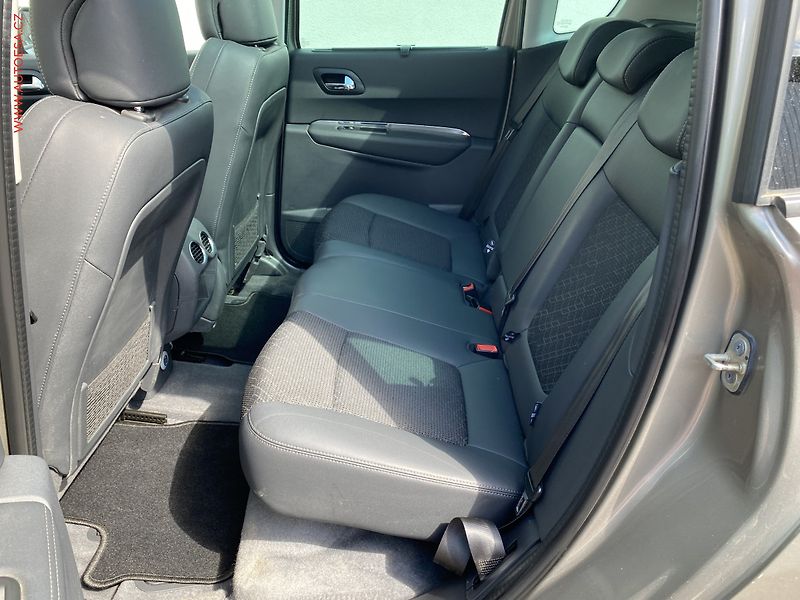 Peugeot 3008 (2016) 1.6 HDi, Allure, panor, navi - fotka 15 z 19