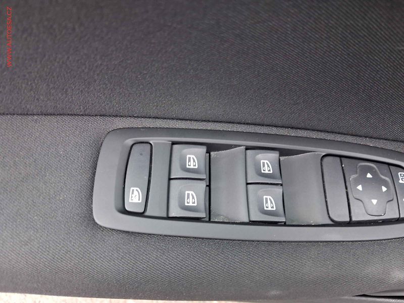 Renault Mégane (2017) 1.5 dCi, ČR, servis.kniha, AC - fotka 14 z 17