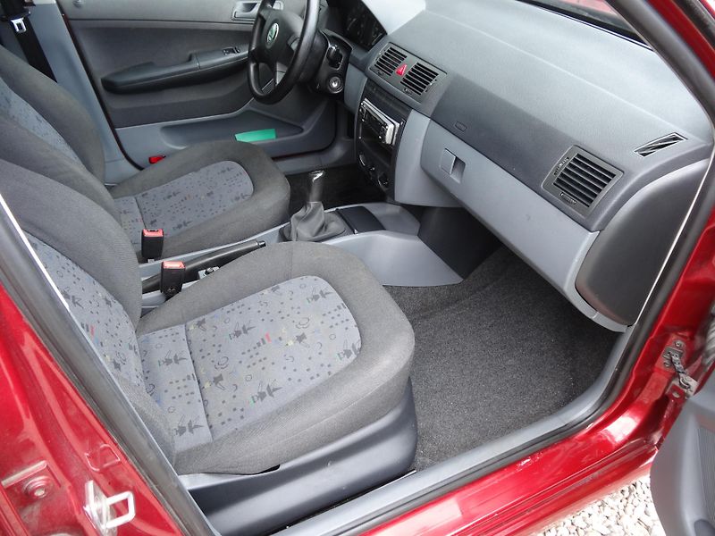 Škoda Fabia Kom.1.2i 12V Taž.zař.+zim.kola - fotka 5 z 19