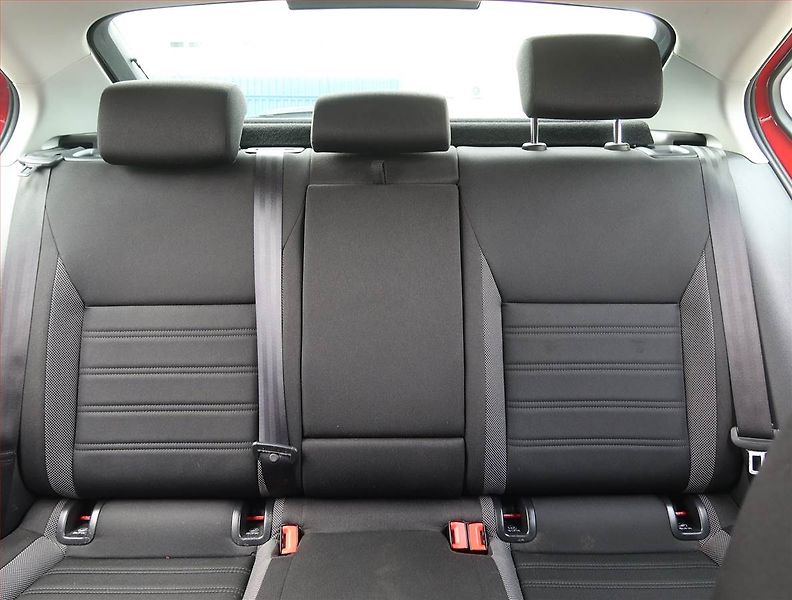 Škoda Octavia (2019) 1.6 TDI, Automat, Serv.kniha - fotka 10 z 16