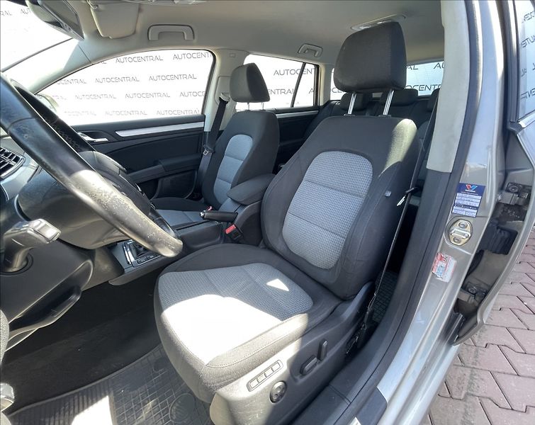 Škoda Superb 1,6 TDi.77kw - fotka 12 z 26