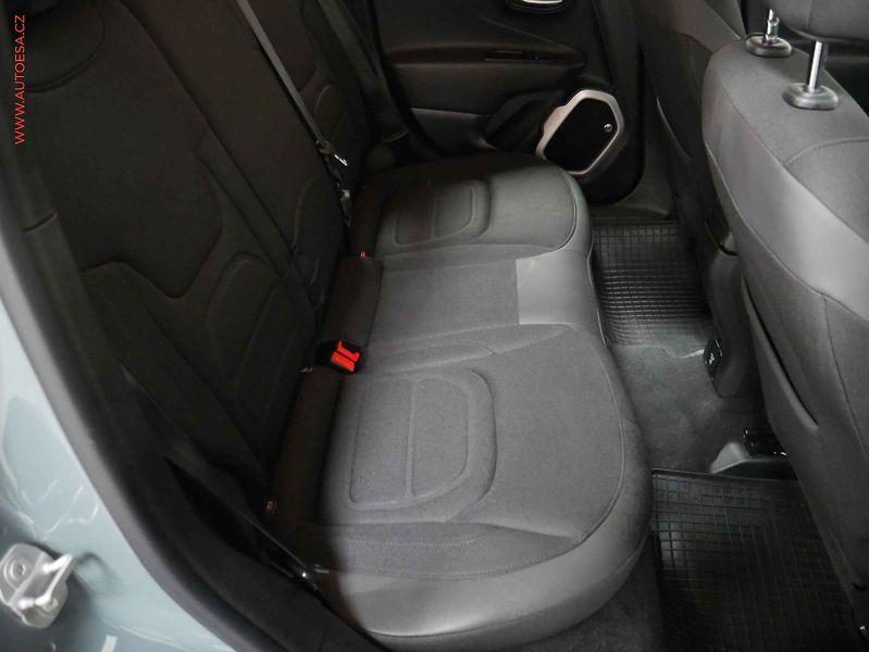 Jeep Renegade (2015) 2.0 CRD 4x4, 2.maj,ČR, AC - fotka 11 z 24