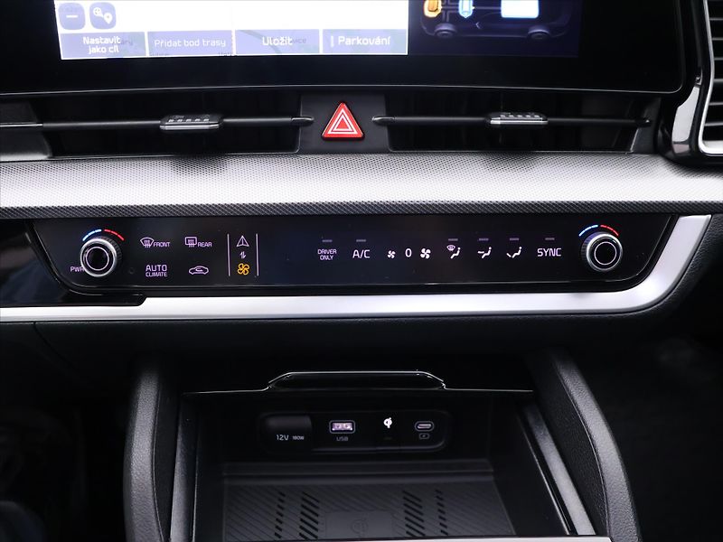 Kia Sportage 1,6 T-GDI 132 kW TOP Aut. Kůže - fotka 20 z 29
