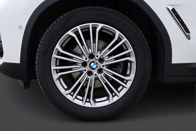 BMW X3 xDrive20d - fotka 7 z 17