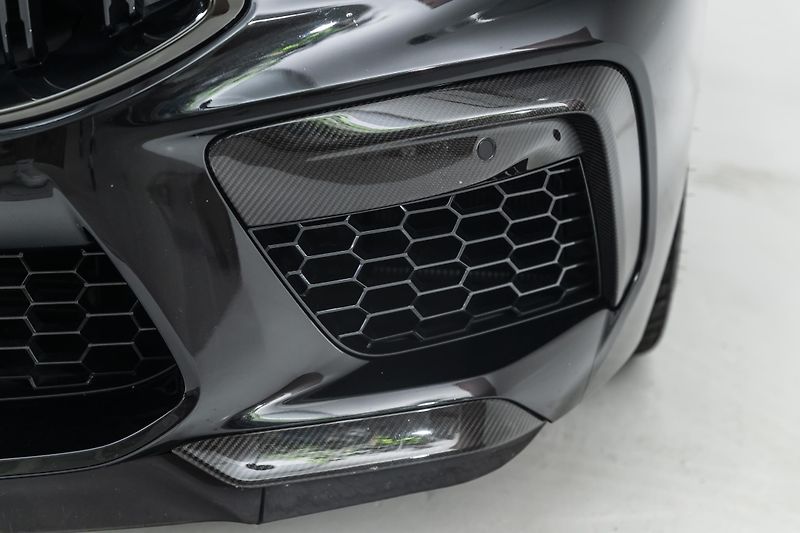 BMW M8 Competition*Carbon*B&W - fotka 33 z 44