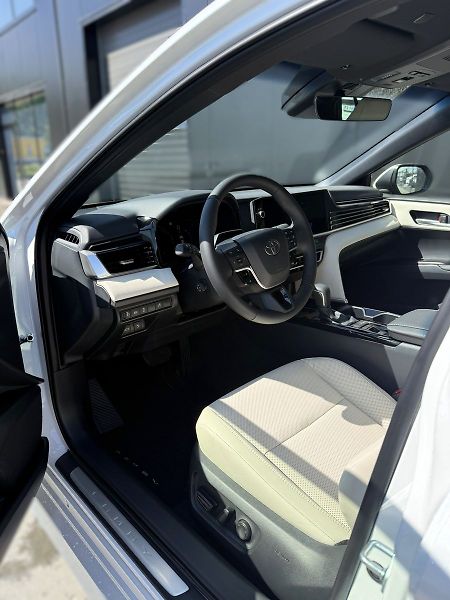 Toyota Camry Prestige - fotka 7 z 8